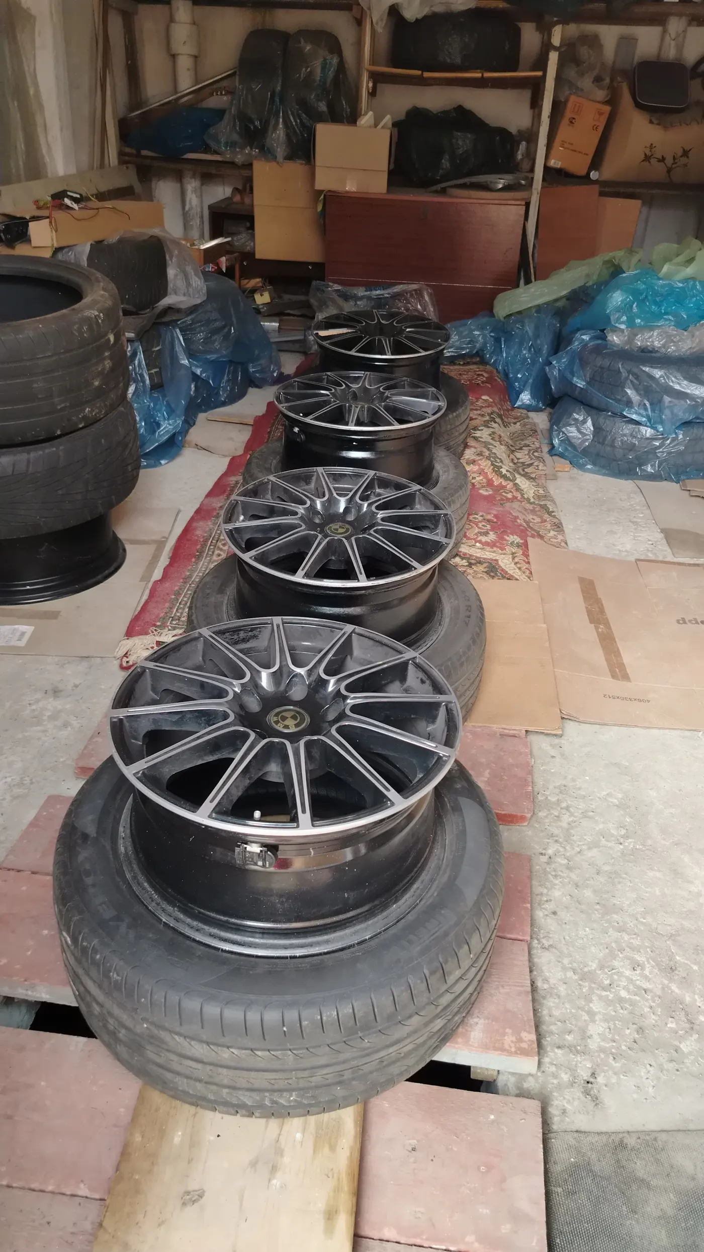 R17 245 50 Michelin Диски+шины комплект BMW 4 серия F32, F33, F36 F32/F33/F36) 5x120, а центральное отверстие ступицы — 72.5 мм.Основные заводские параметры дисков в зависимости от модификации:R17: ширина 7.5J, вылет ET37