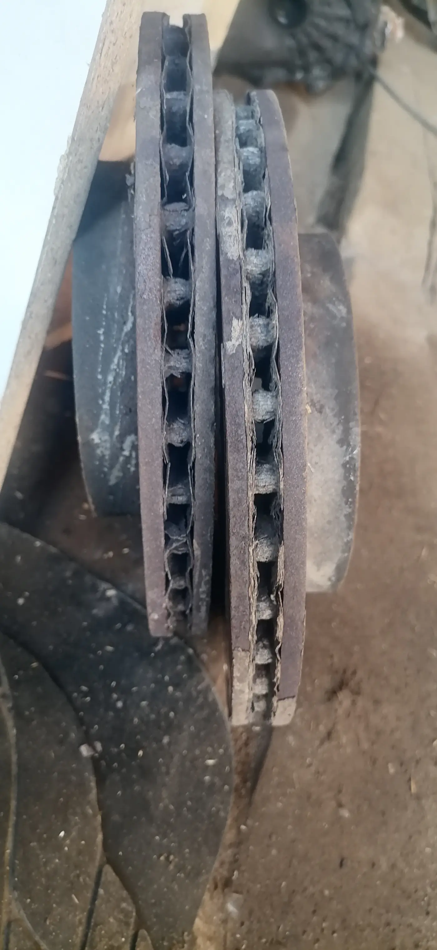 Диск тормозной (комплект) к Mazda 626 1996