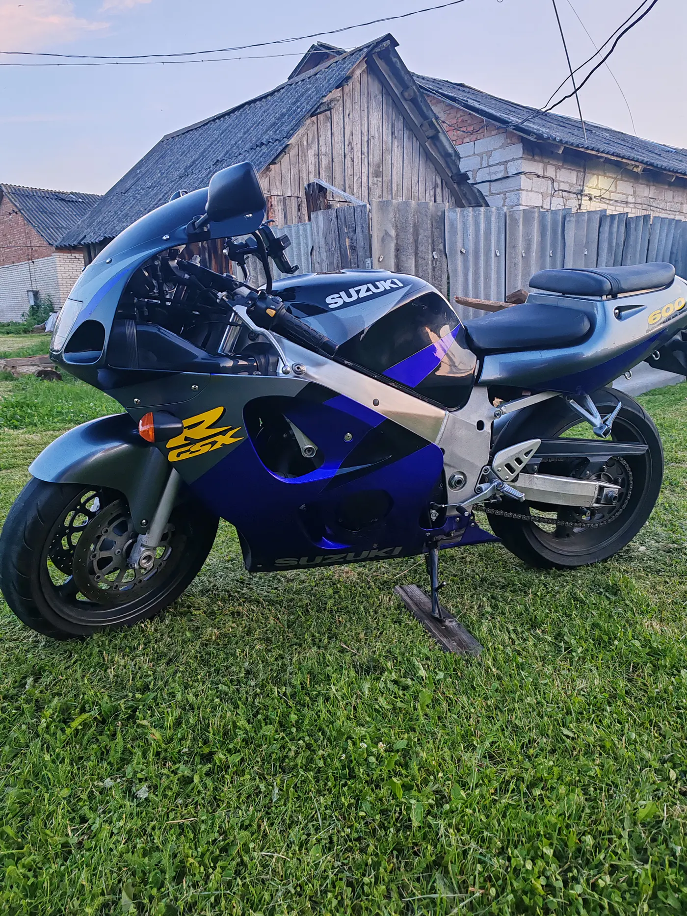 Suzuki GSR 600, 1997