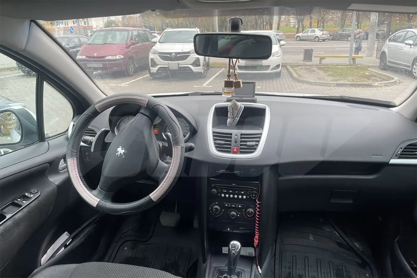 «Ездила девушка»: какие автомобили продают с популярной формулировкой