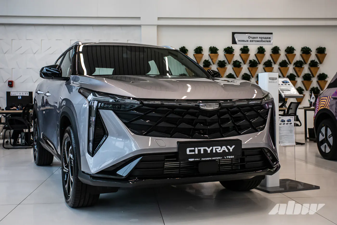 Geely Cityray врывается в топ продаж – теперь с льготным кредитом от 0,99%!