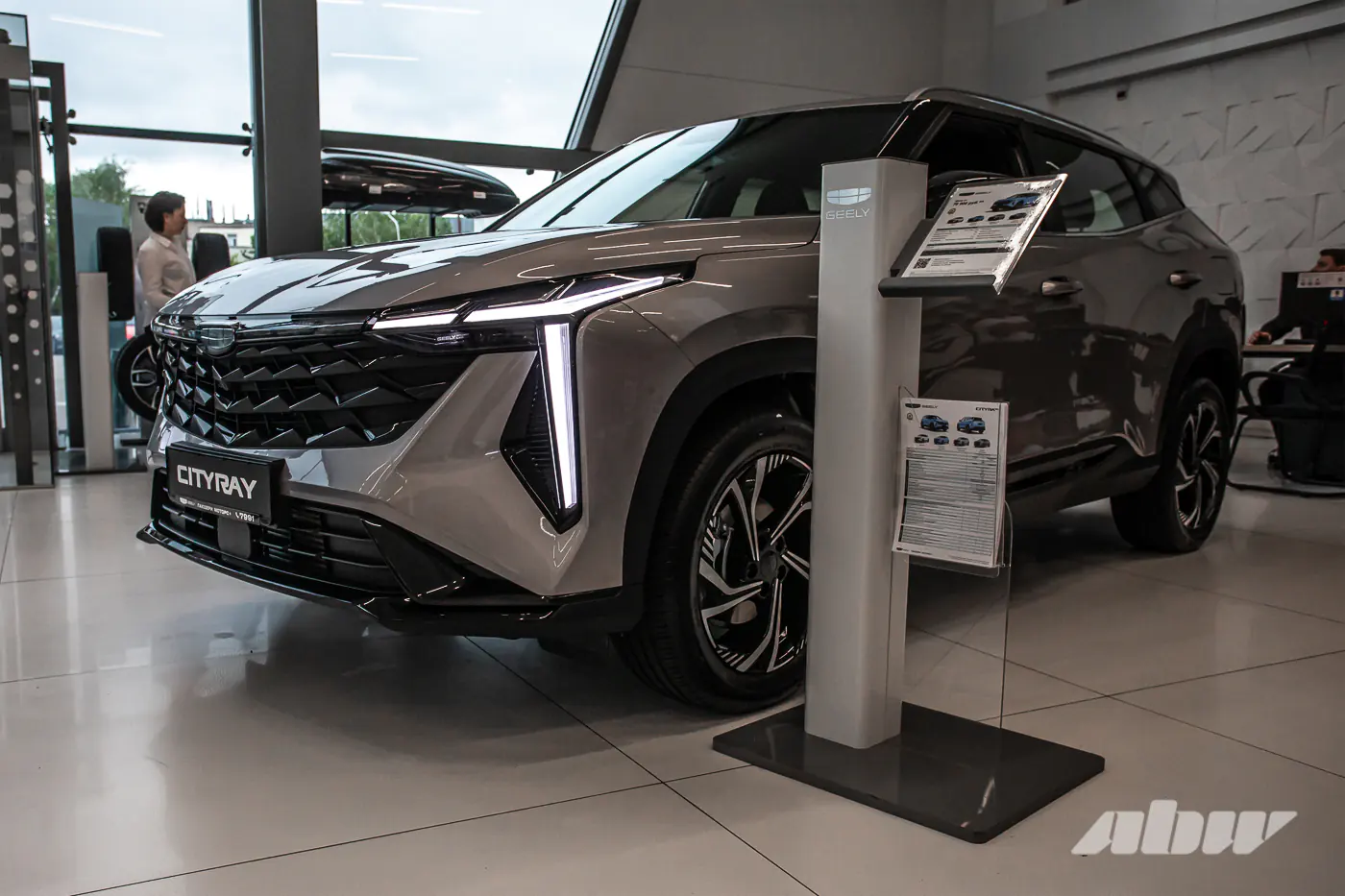 Geely Cityray врывается в топ продаж – теперь с льготным кредитом от 0,99%!