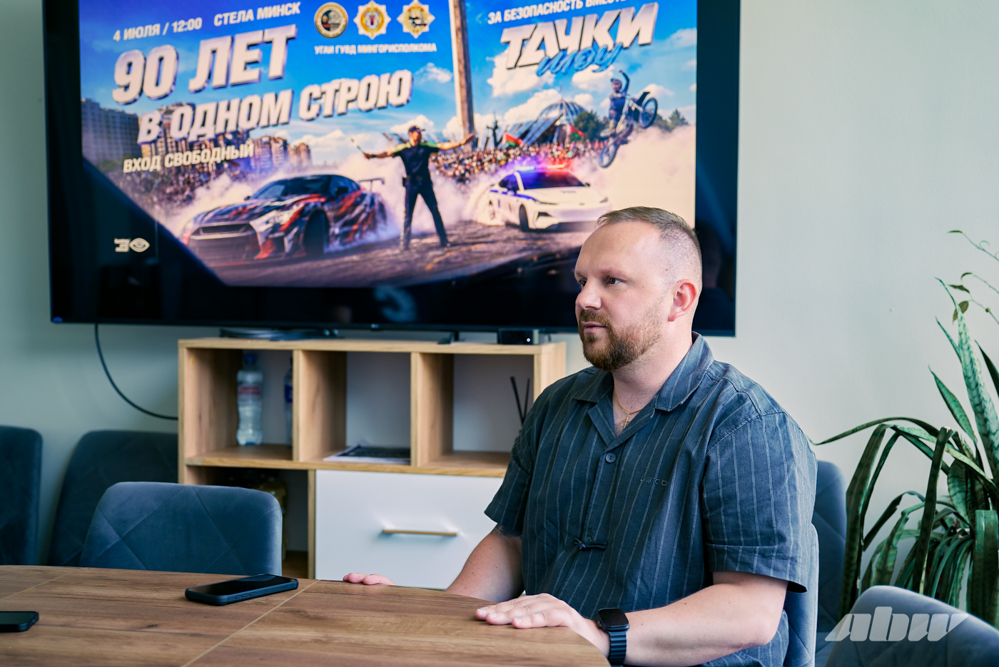 «Нельзя показывать людям одно и то же»: откровенный разговор о проекте «Тачки»