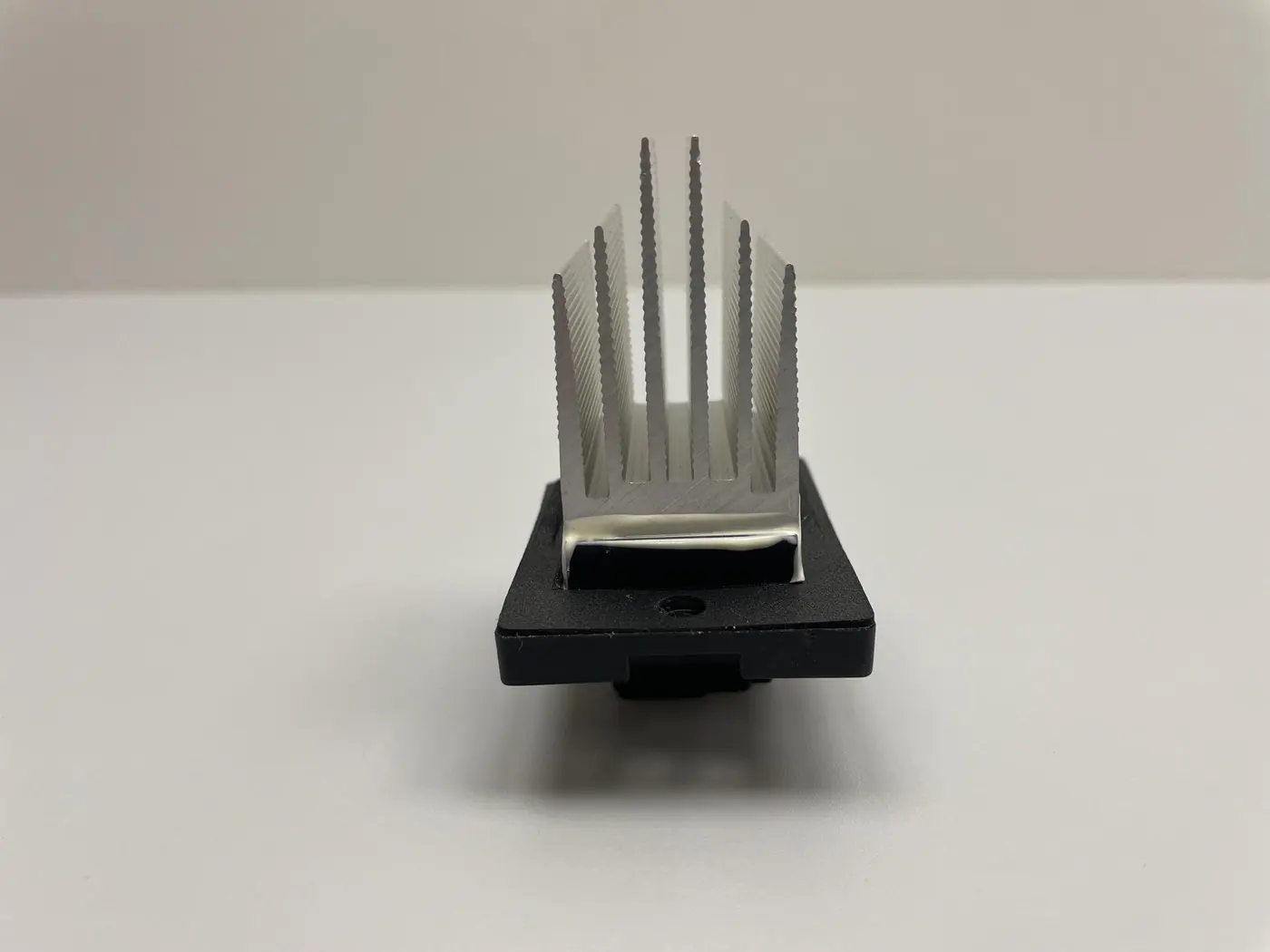 Сопротивление печки к Geely Emgrand 2023