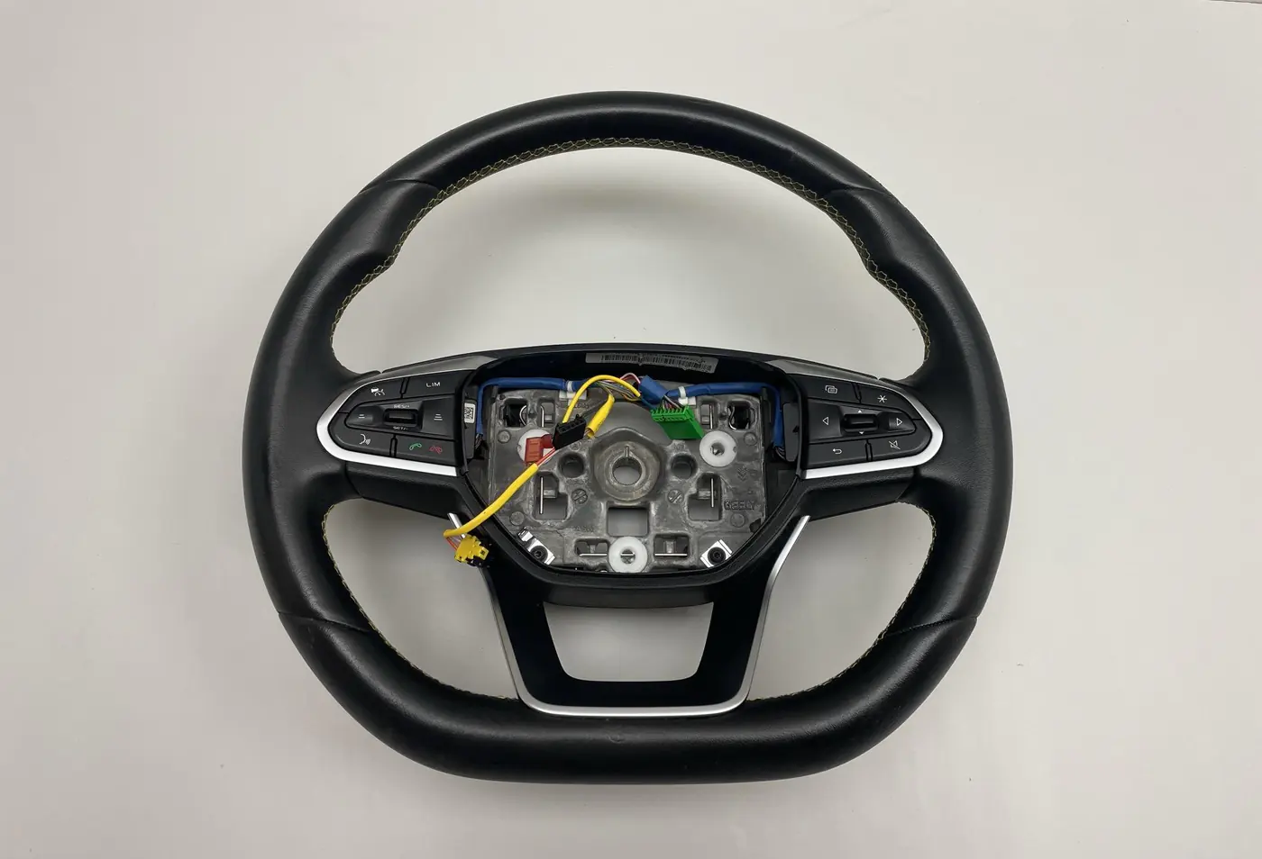 Руль к Geely Tugella 2022