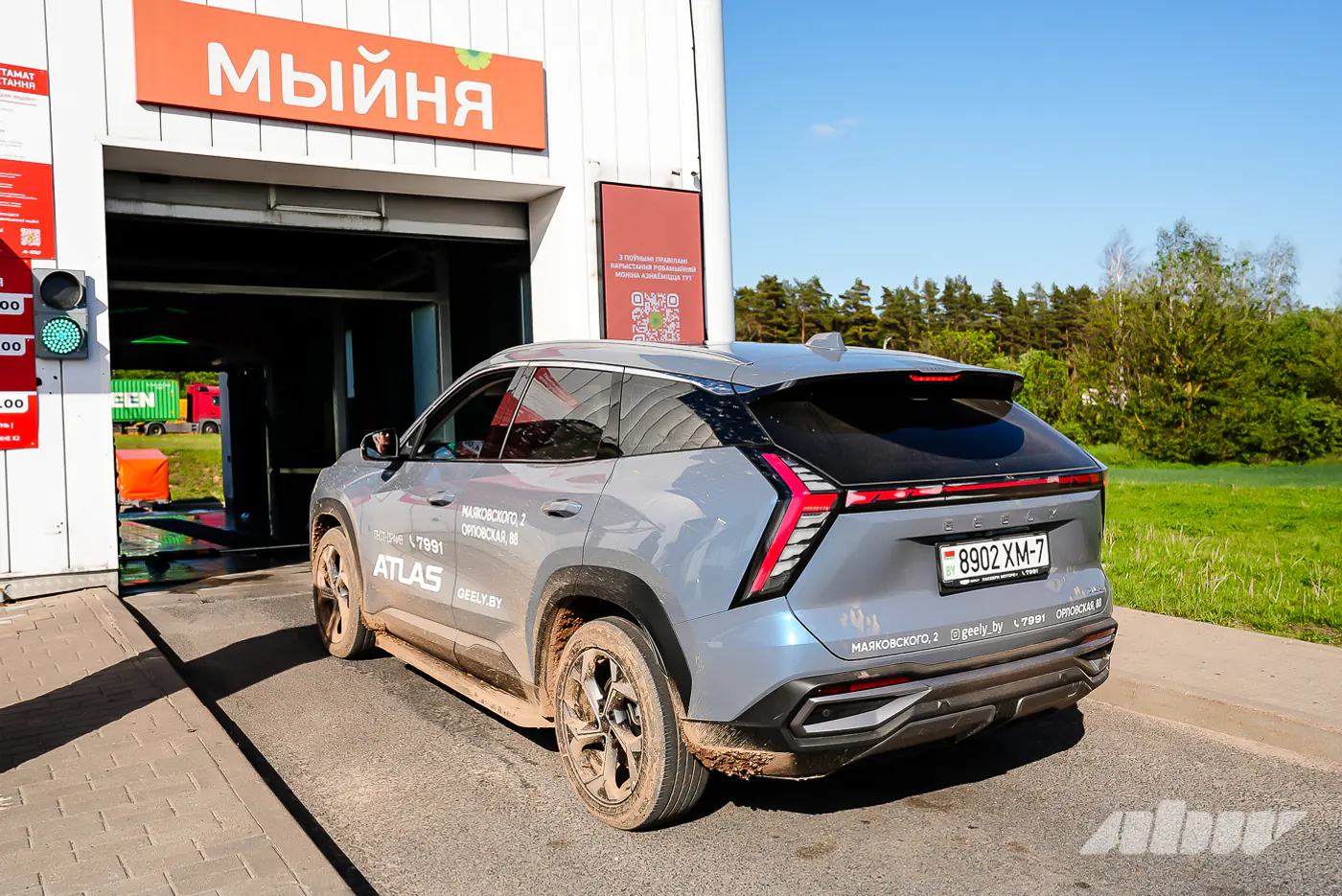 Робот против автомата: тест-драйв моек «А-100» на очень грязных авто