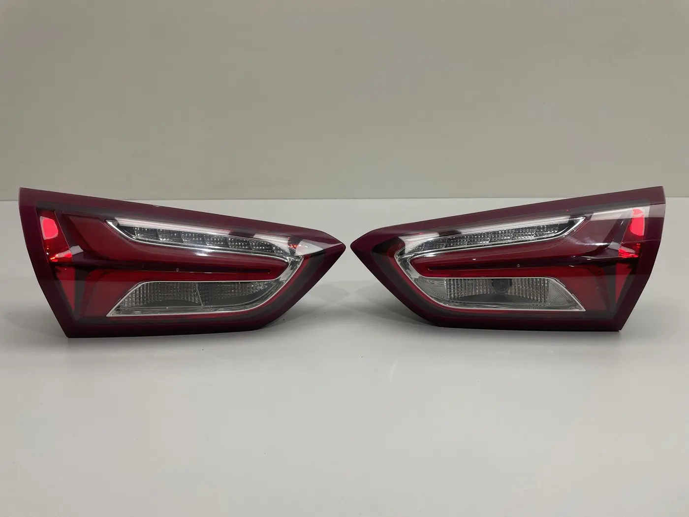 Фонарь задний (комплект) к Chevrolet Malibu 2018
