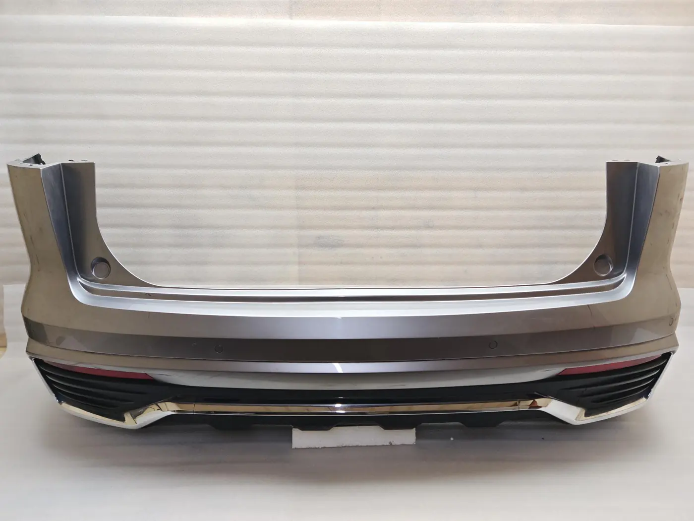 Бампер задний к Geely Monjaro 2024