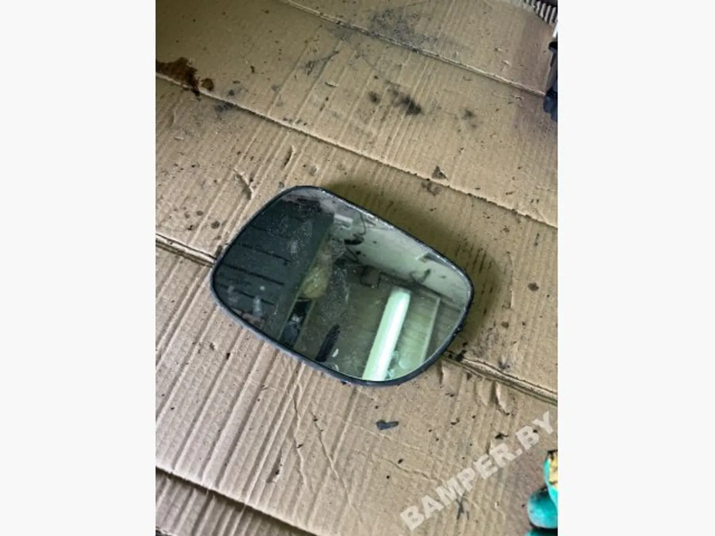 Стекло зеркала наружного левого к Chrysler Voyager 2002