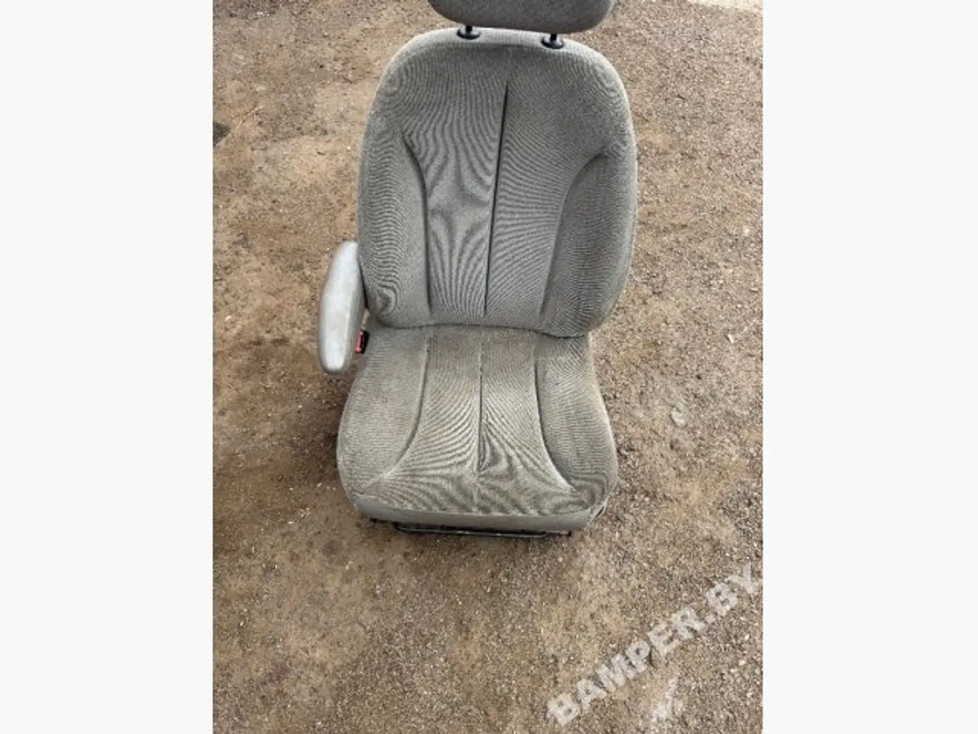 Сиденье переднее левое к Chrysler Voyager 2002