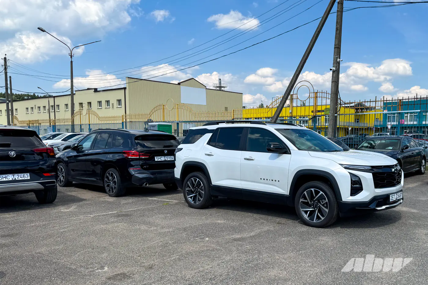 Россияне вернулись за проходными машинами: разведали обстановку на авторынке «Малиновка»