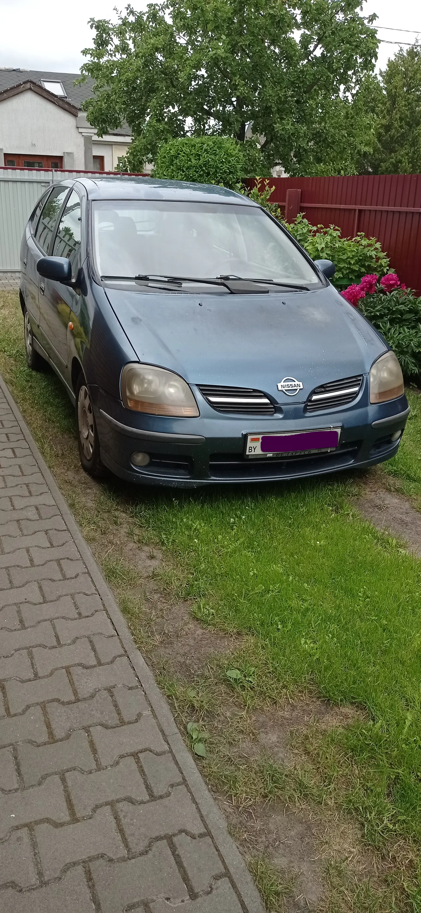 Nissan Almera Tino I, 2001