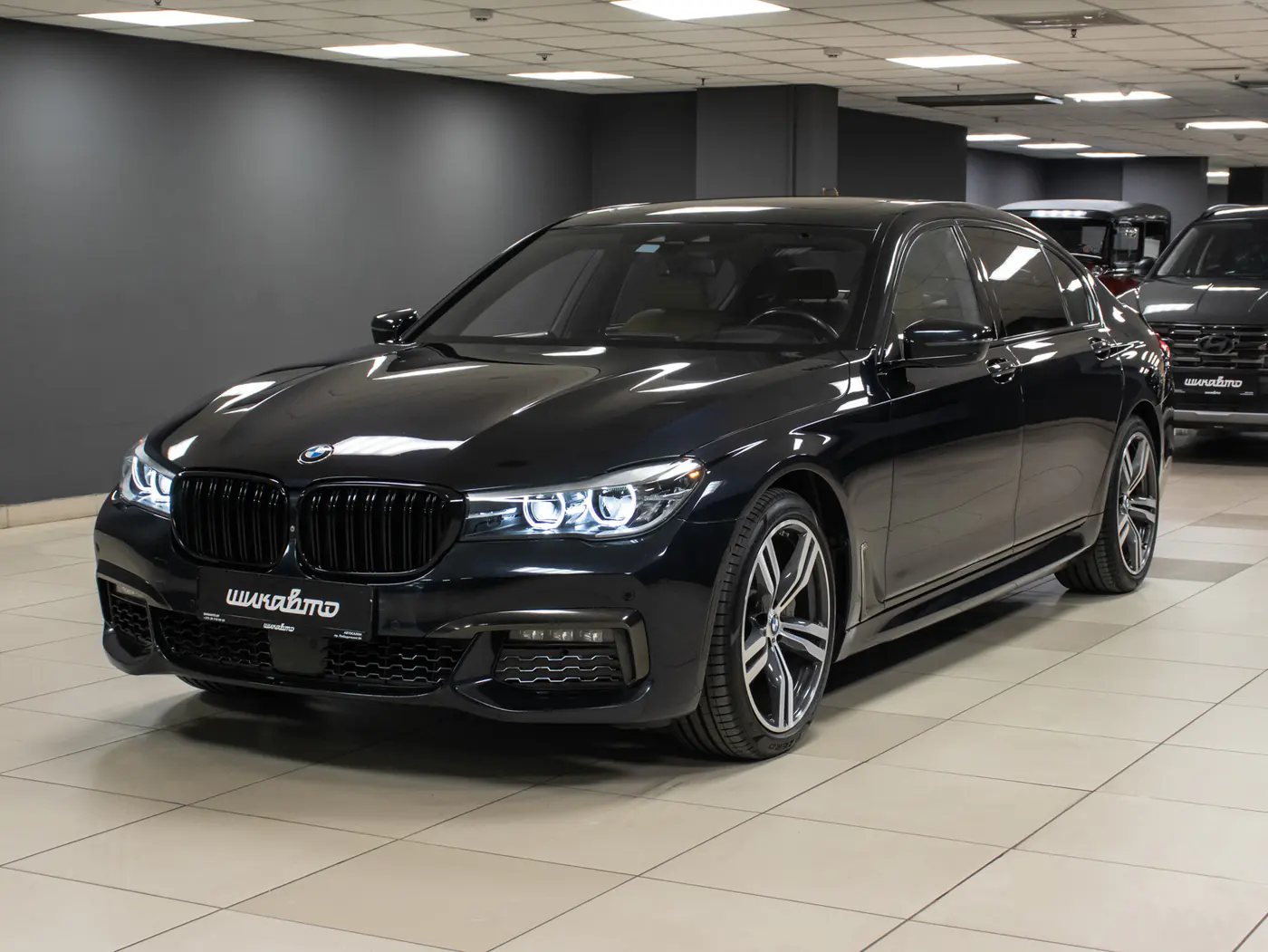 BMW 7 series VI (G11/G12), 2017