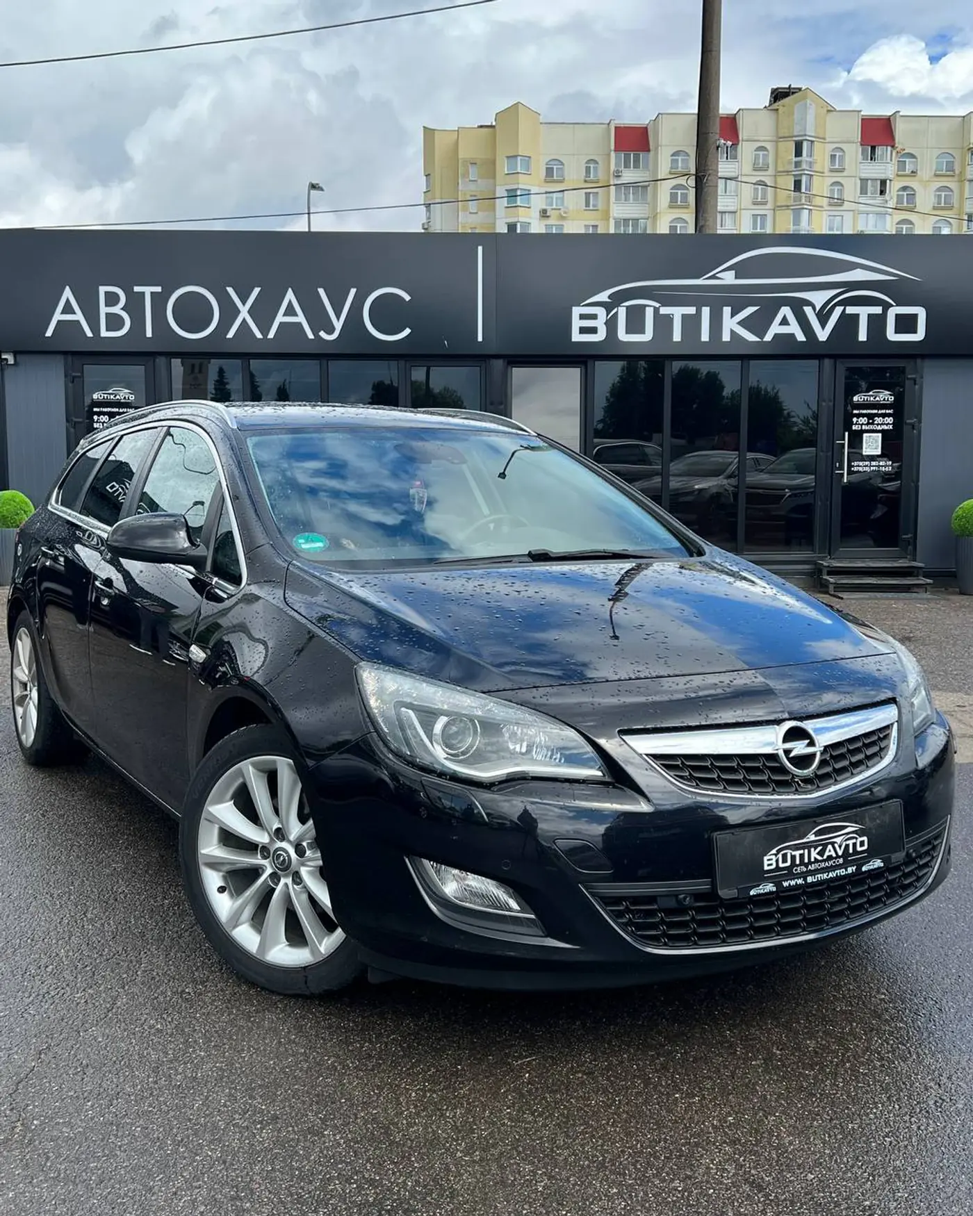 Opel Astra J, 2011