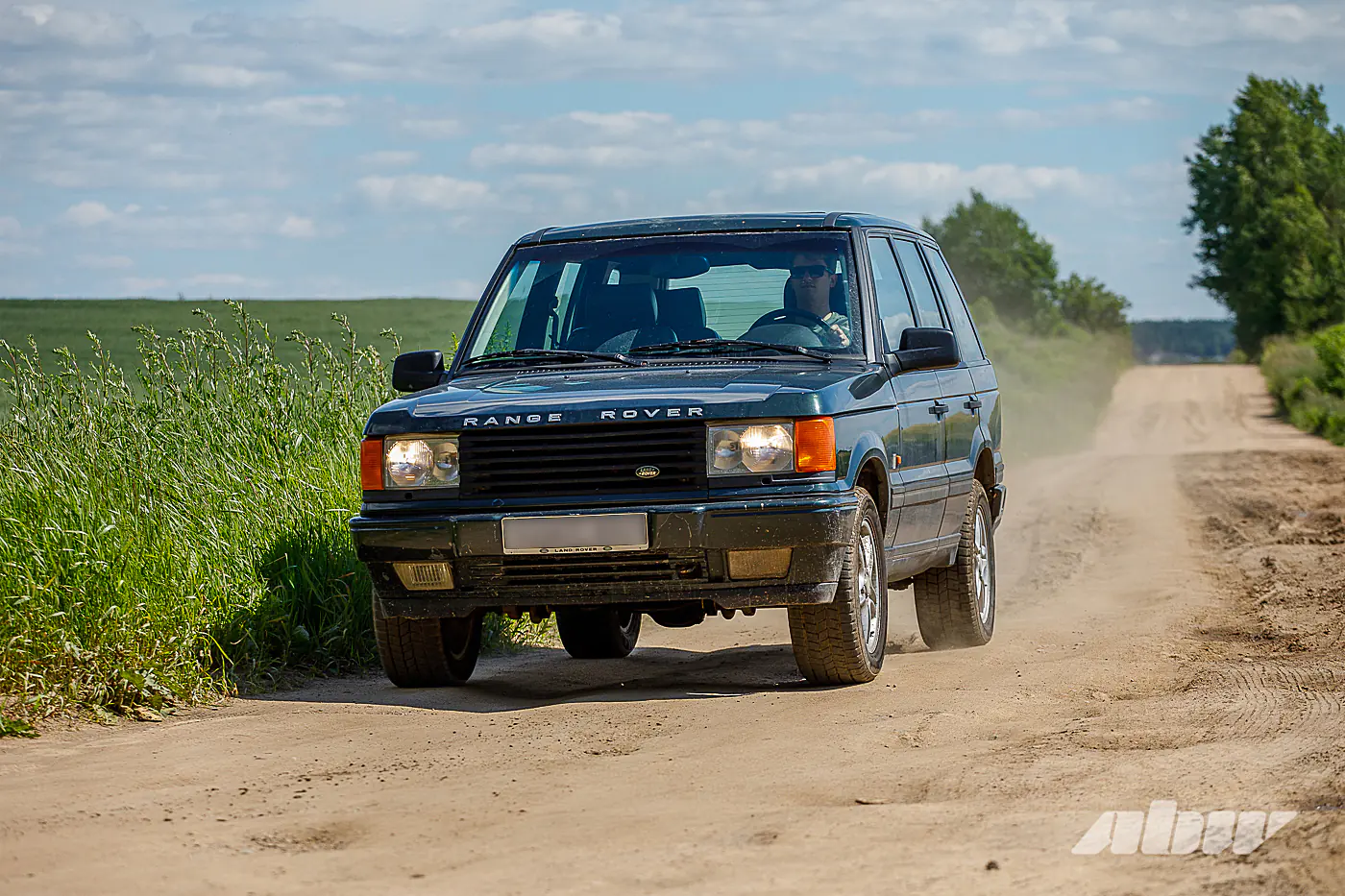 Папа премиальных внедорожников: вспоминаем, за что любили Range Rover P38A