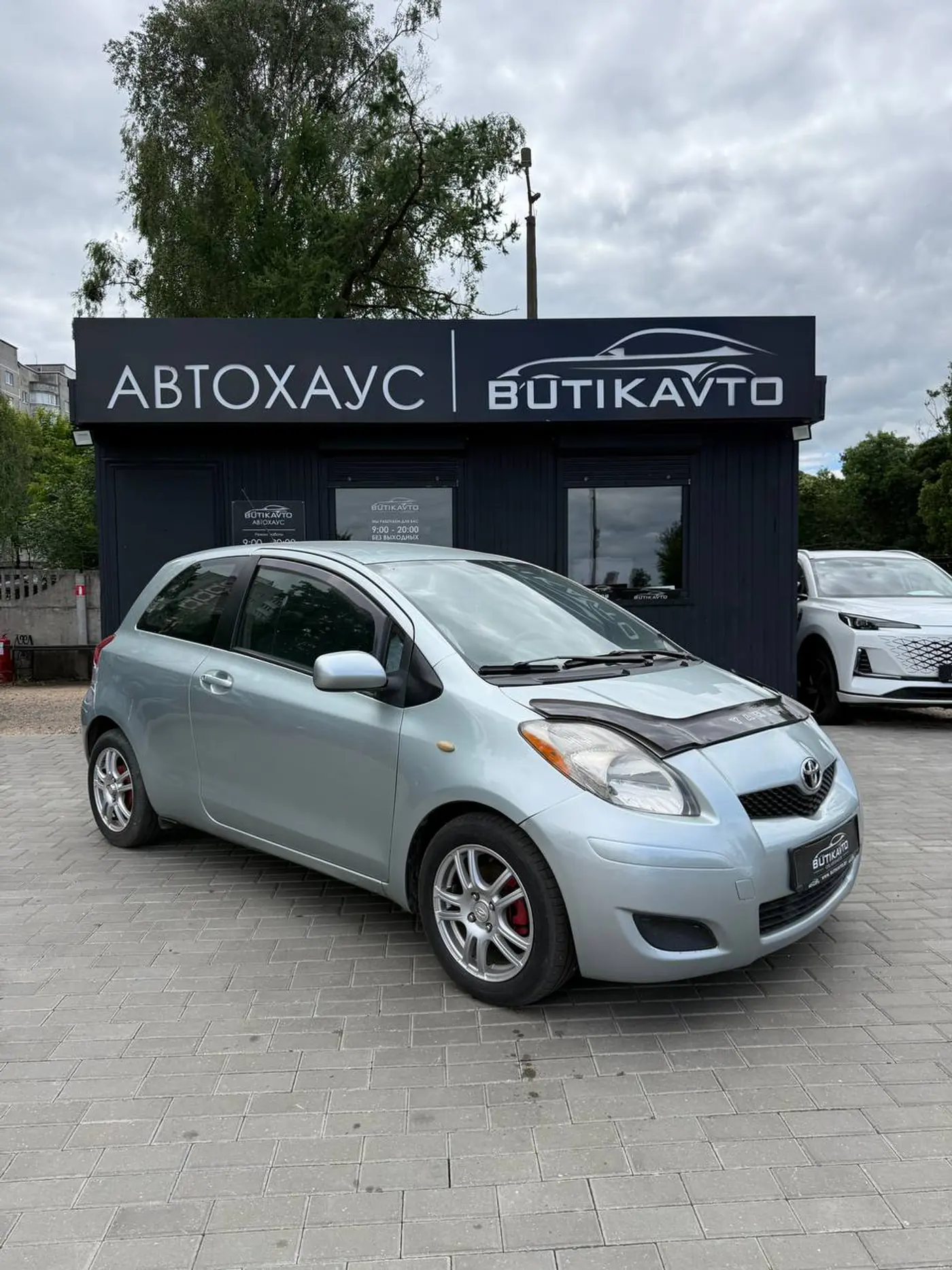 Toyota Yaris II Рестайлинг, 2009