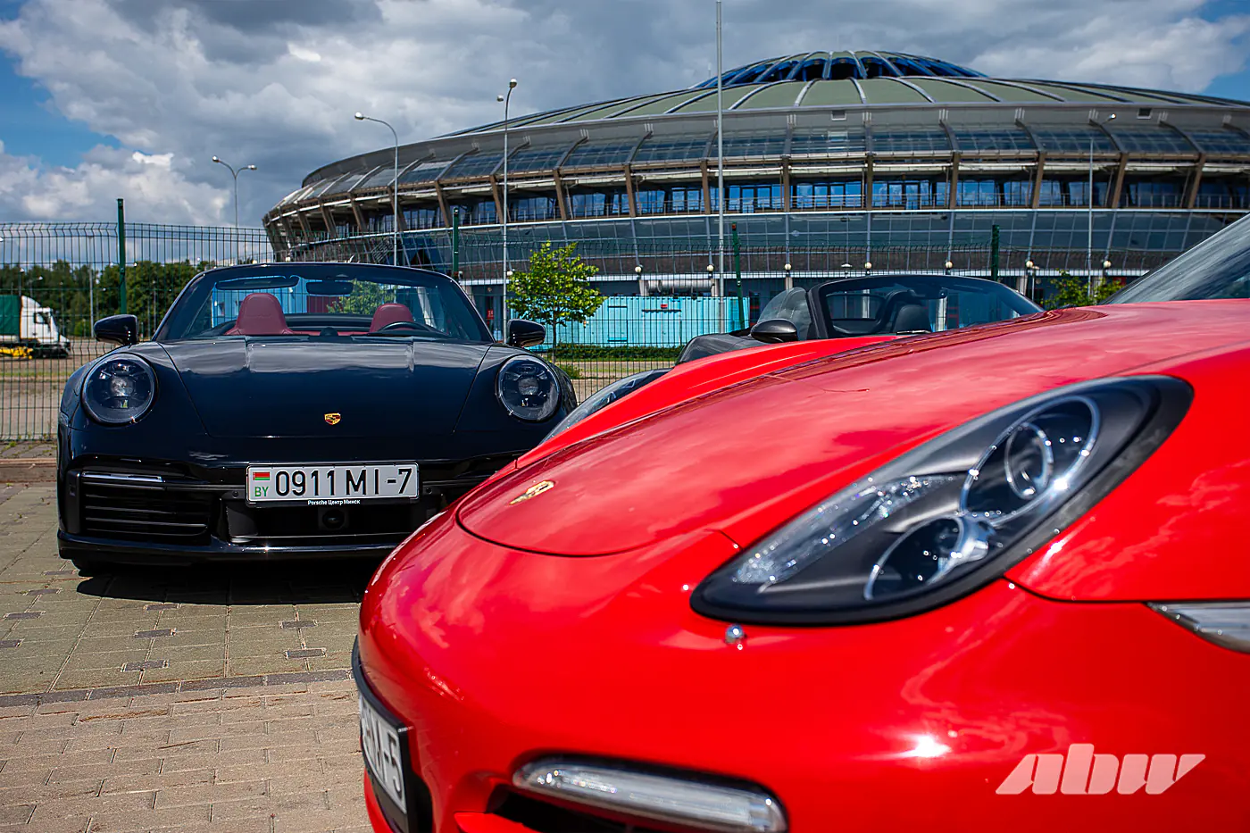 Сорвало крышу: в Минске открыли сезон кабриолетов
