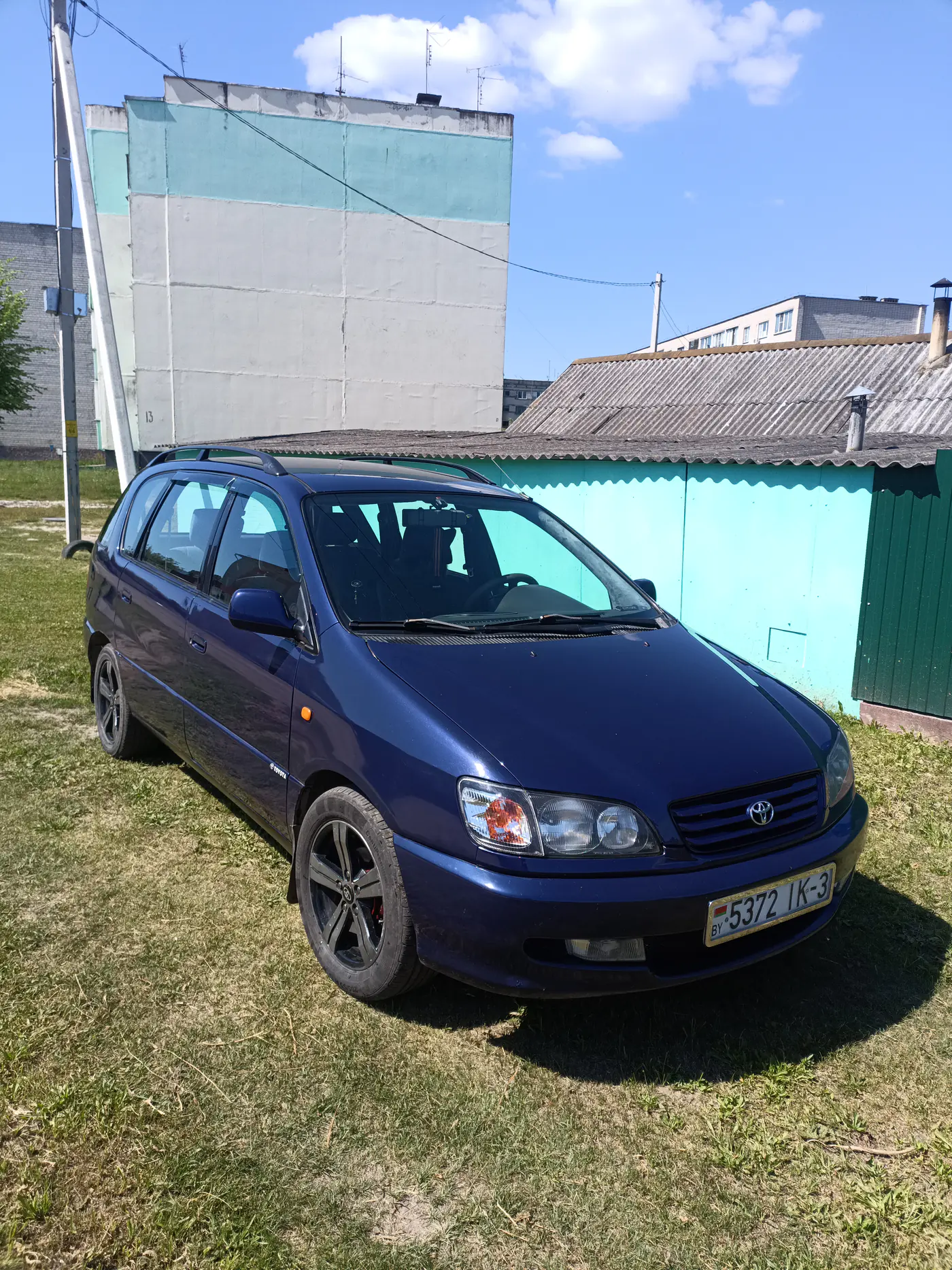 Toyota Picnic I, 1999