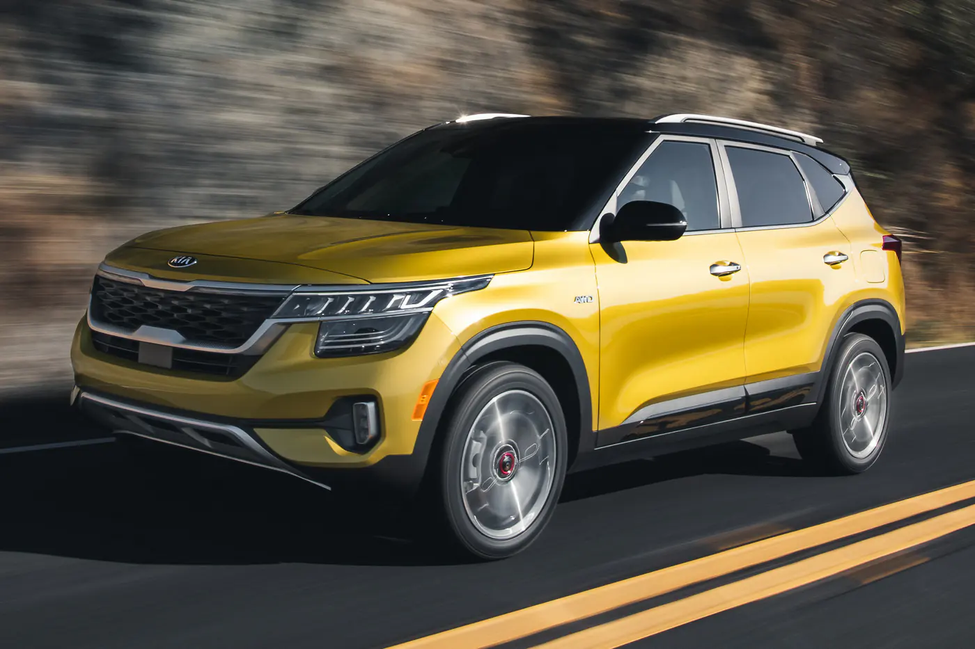 Не те, кем кажутся: считаем стоимость обслуживания Volkswagen Taos и Kia Seltos