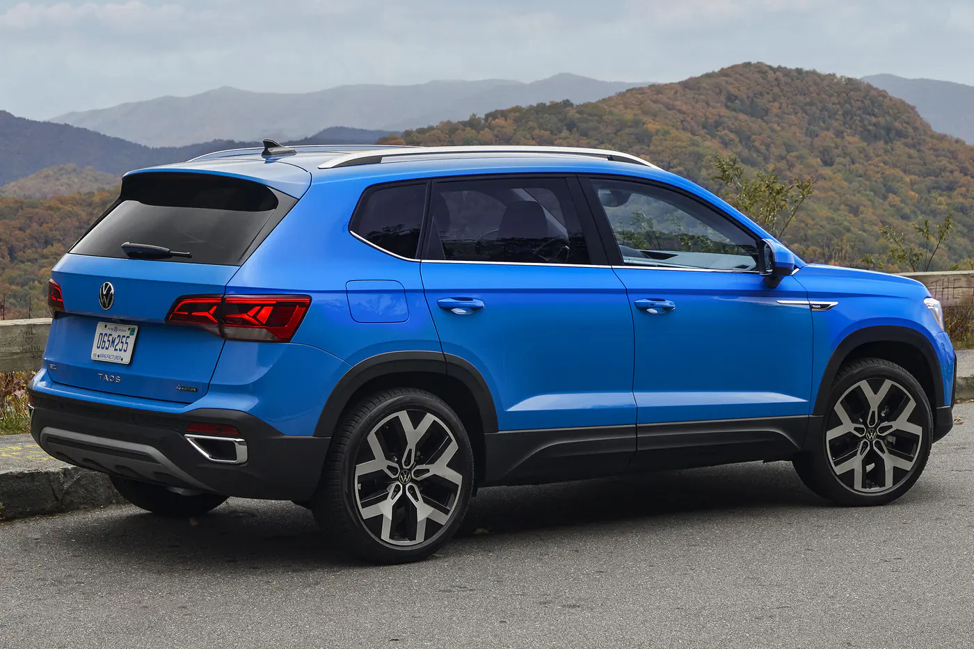 Не те, кем кажутся: считаем стоимость обслуживания Volkswagen Taos и Kia Seltos