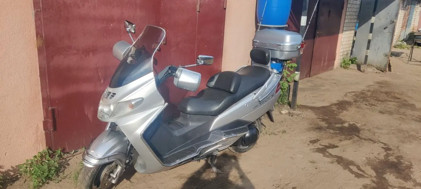 2000 Suzuki Burgman (SkyWave) 400,