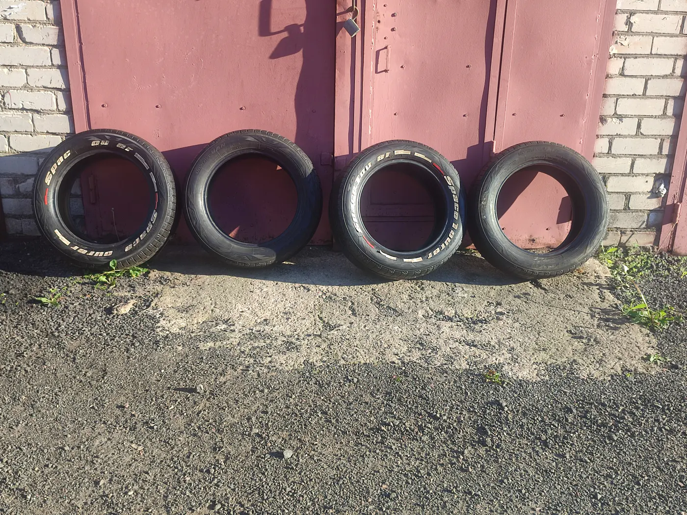 R17 215 60 Toyo Observe