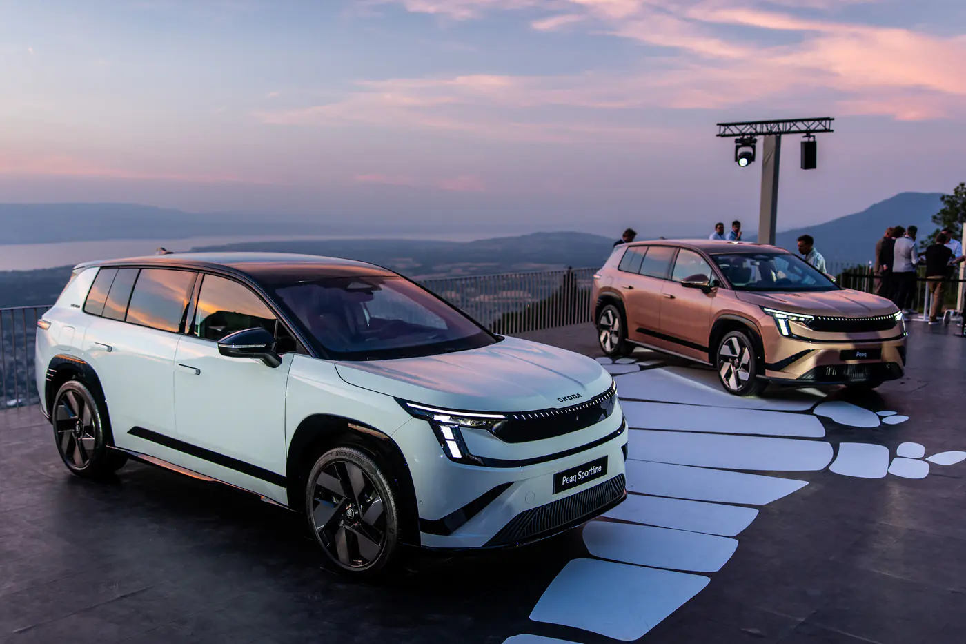 Электрическая вершина: чем примечателен новый флагманский кроссовер Skoda Peaq