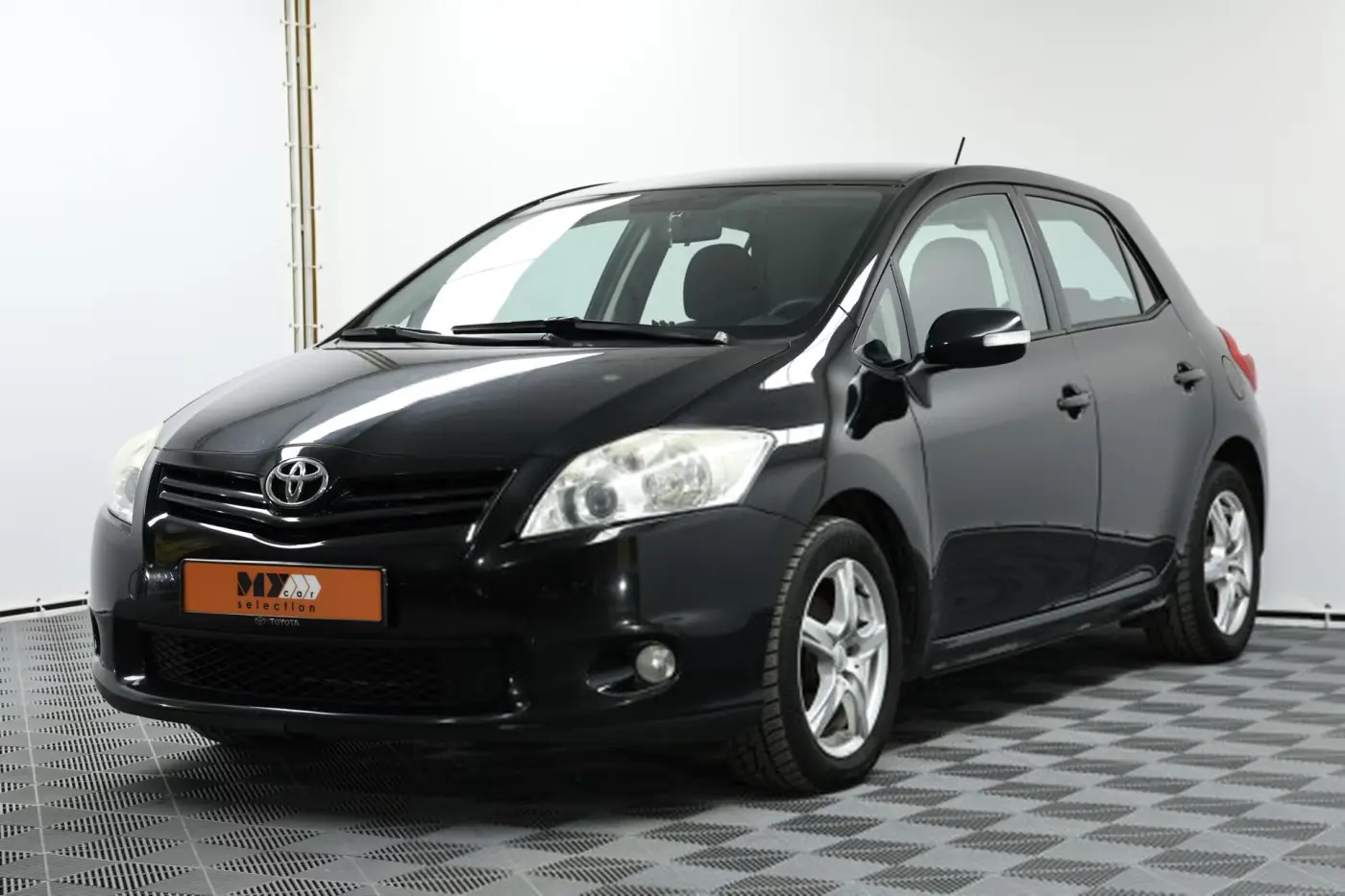 Toyota Auris I Рестайлинг, 2010
