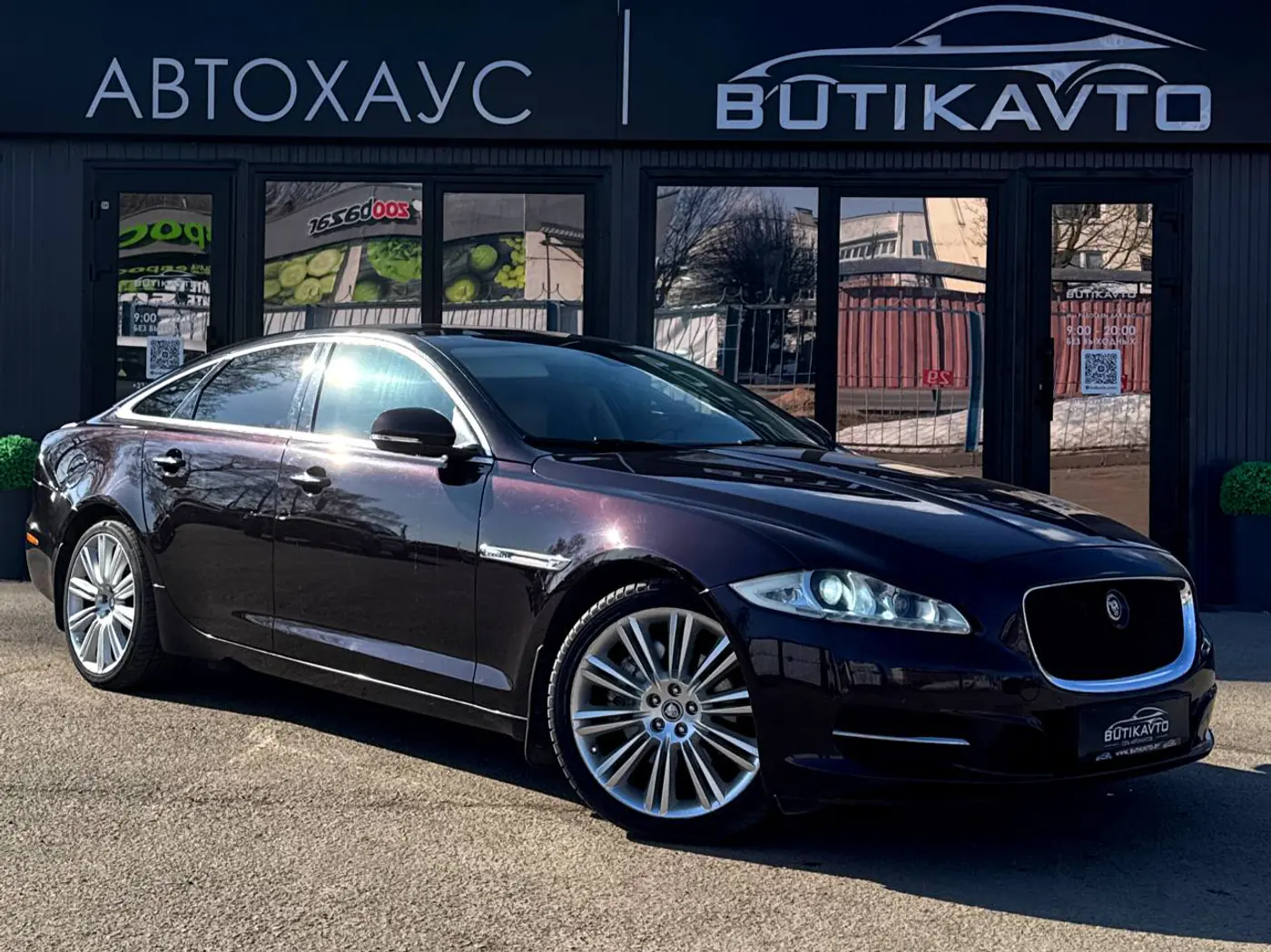 Jaguar XJ IV (X351), 2010