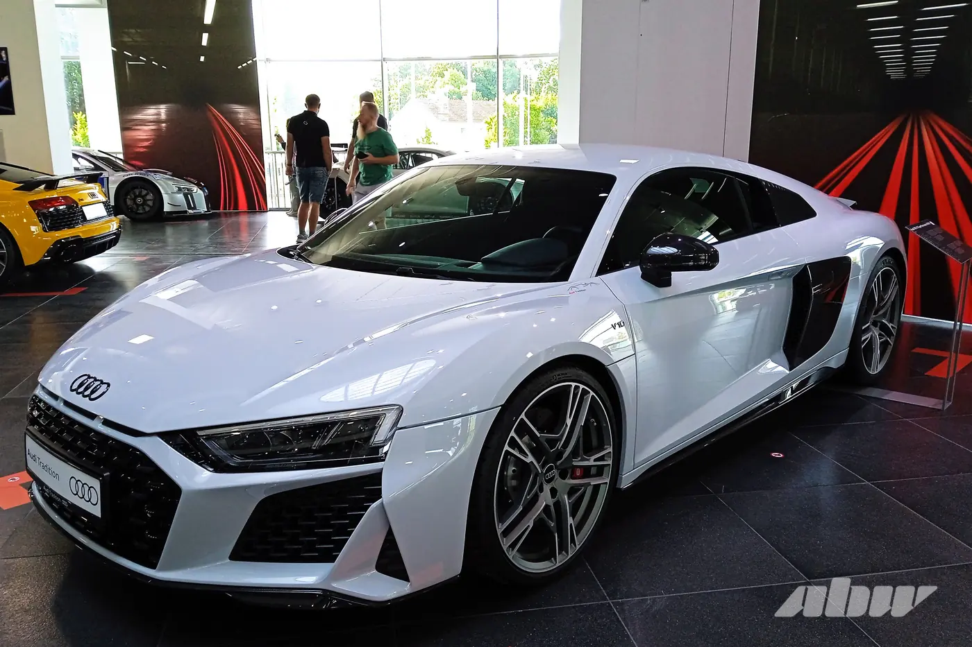 В честь Тацио Нуволари – новый среднемоторный суперкар Audi