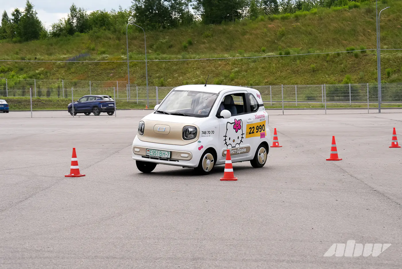 Удалось ли перевернуть Xiaoma? Испытываем автомобиль с экспертами на площадке ДОСААФ