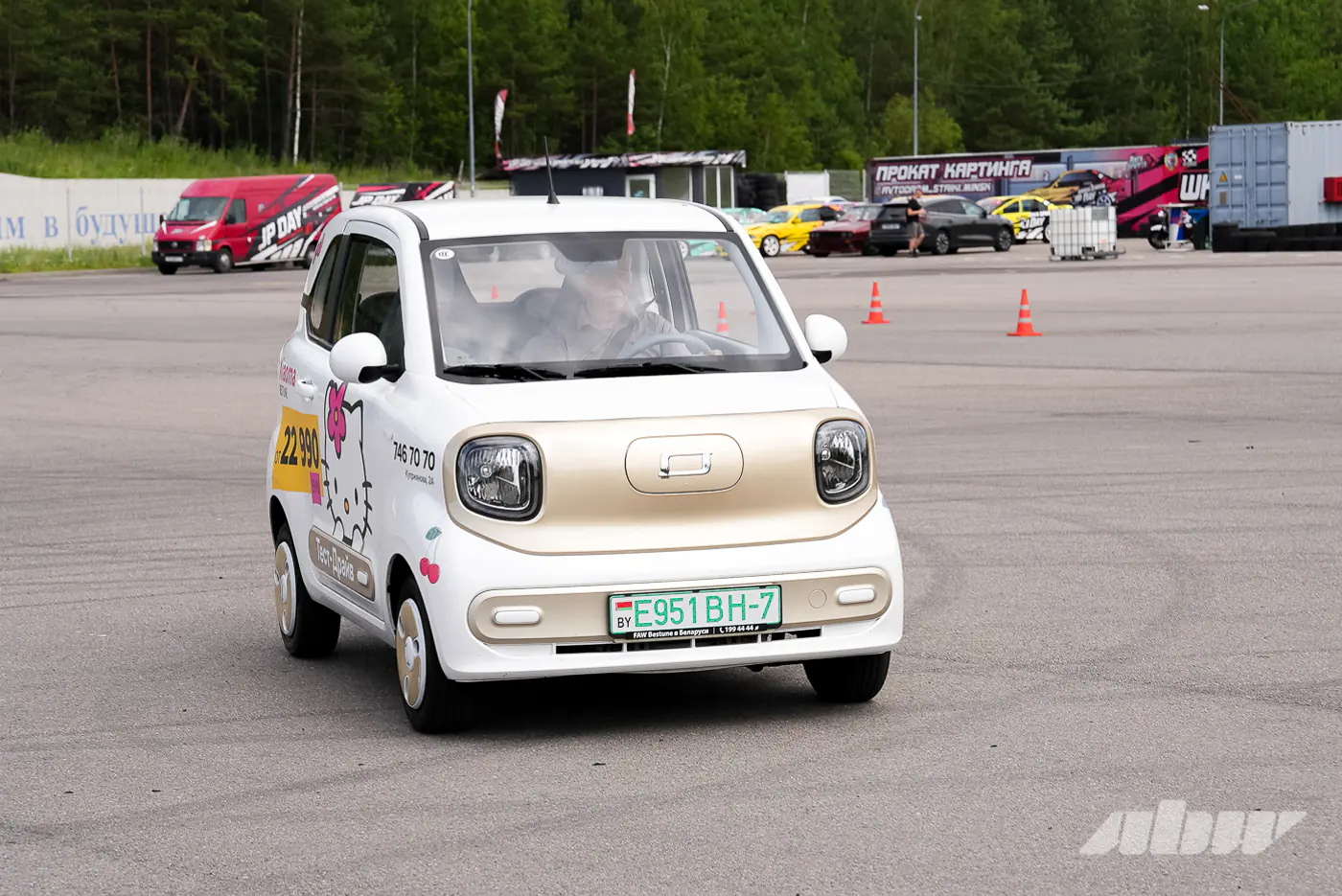Удалось ли перевернуть Xiaoma? Испытываем автомобиль с экспертами на площадке ДОСААФ