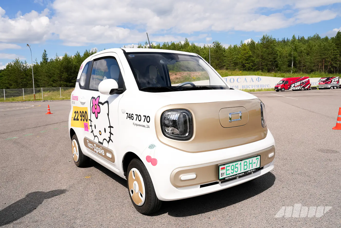 Удалось ли перевернуть Xiaoma? Испытываем автомобиль с экспертами на площадке ДОСААФ