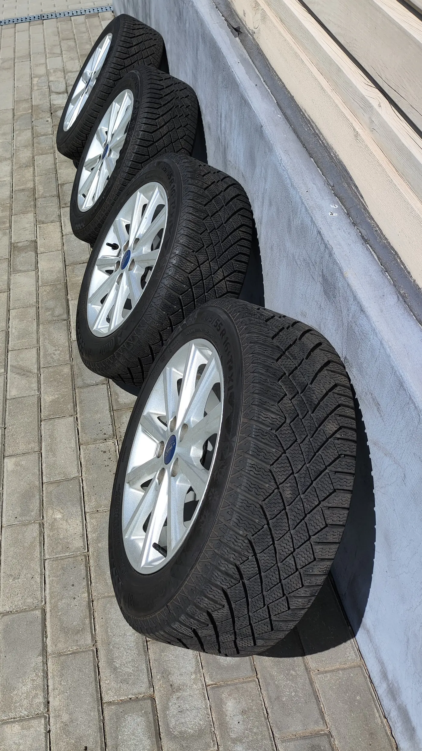 R16 205 55 Continental VikingContact7