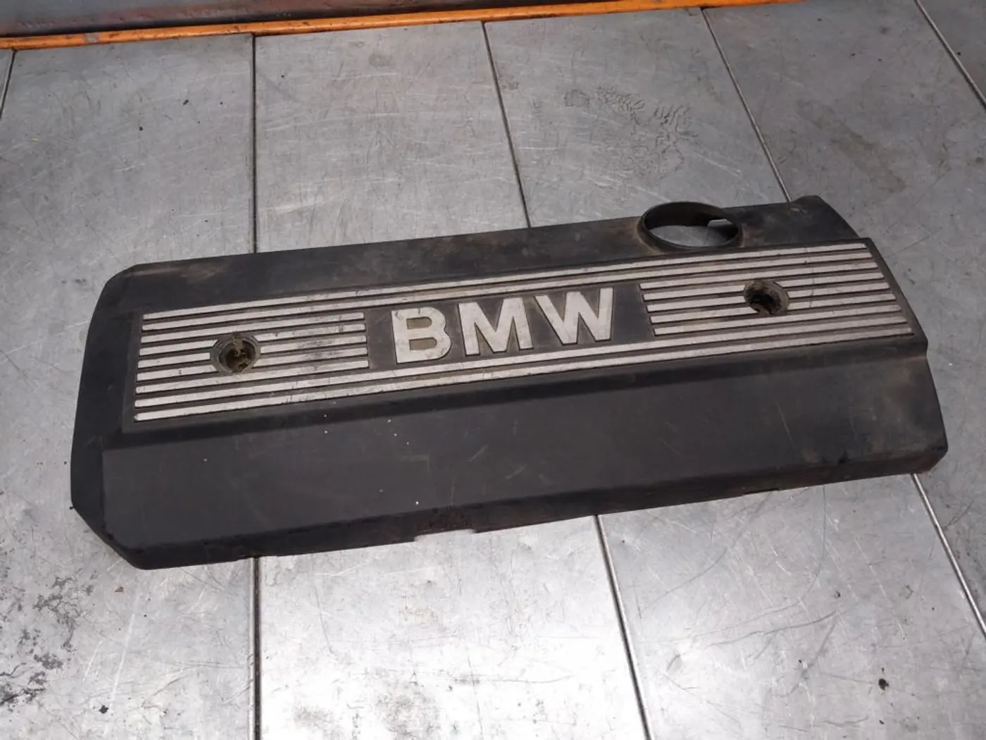 Декоративная крышка двигателя  к BMW 7 series 1997