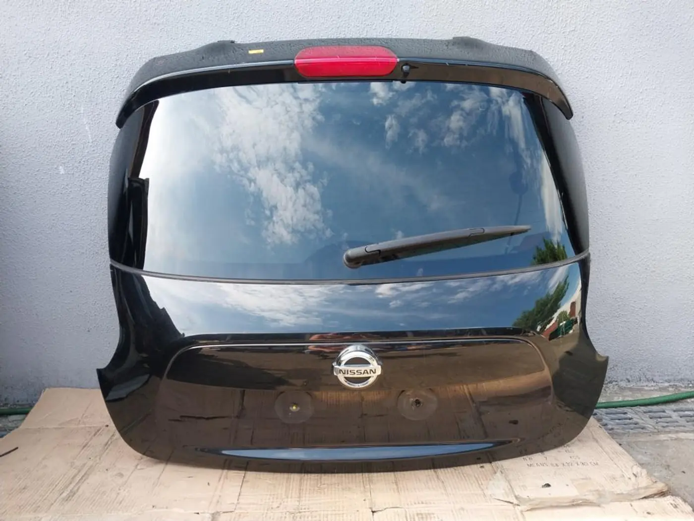 Крышка багажника (дверь 3-5) к Nissan Juke 2013