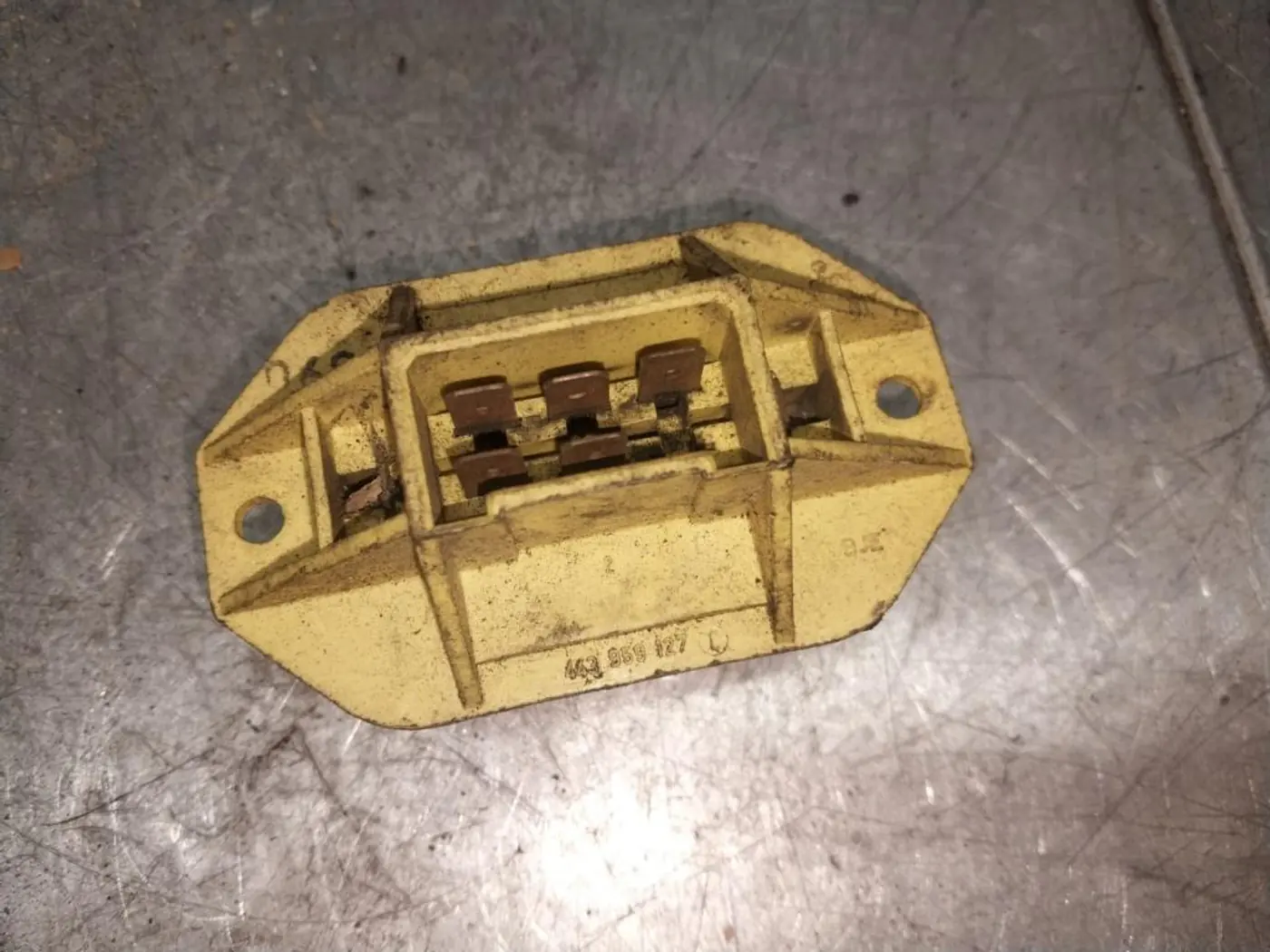 Сопротивление печки к Audi V8 1992