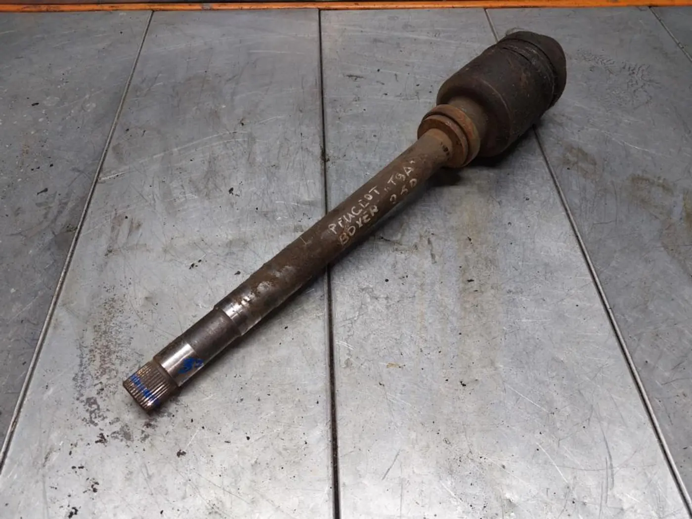 Полуось (приводной вал, ШРУС) к Citroen Jumpy 2001