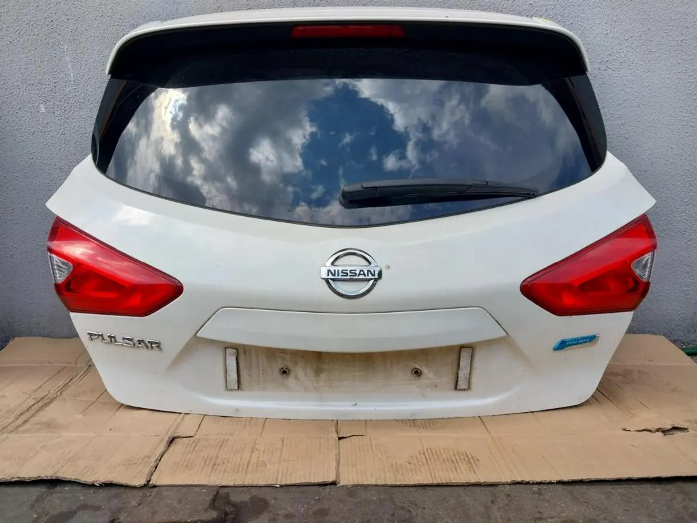 Крышка багажника (дверь 3-5) к Nissan Pulsar 2015