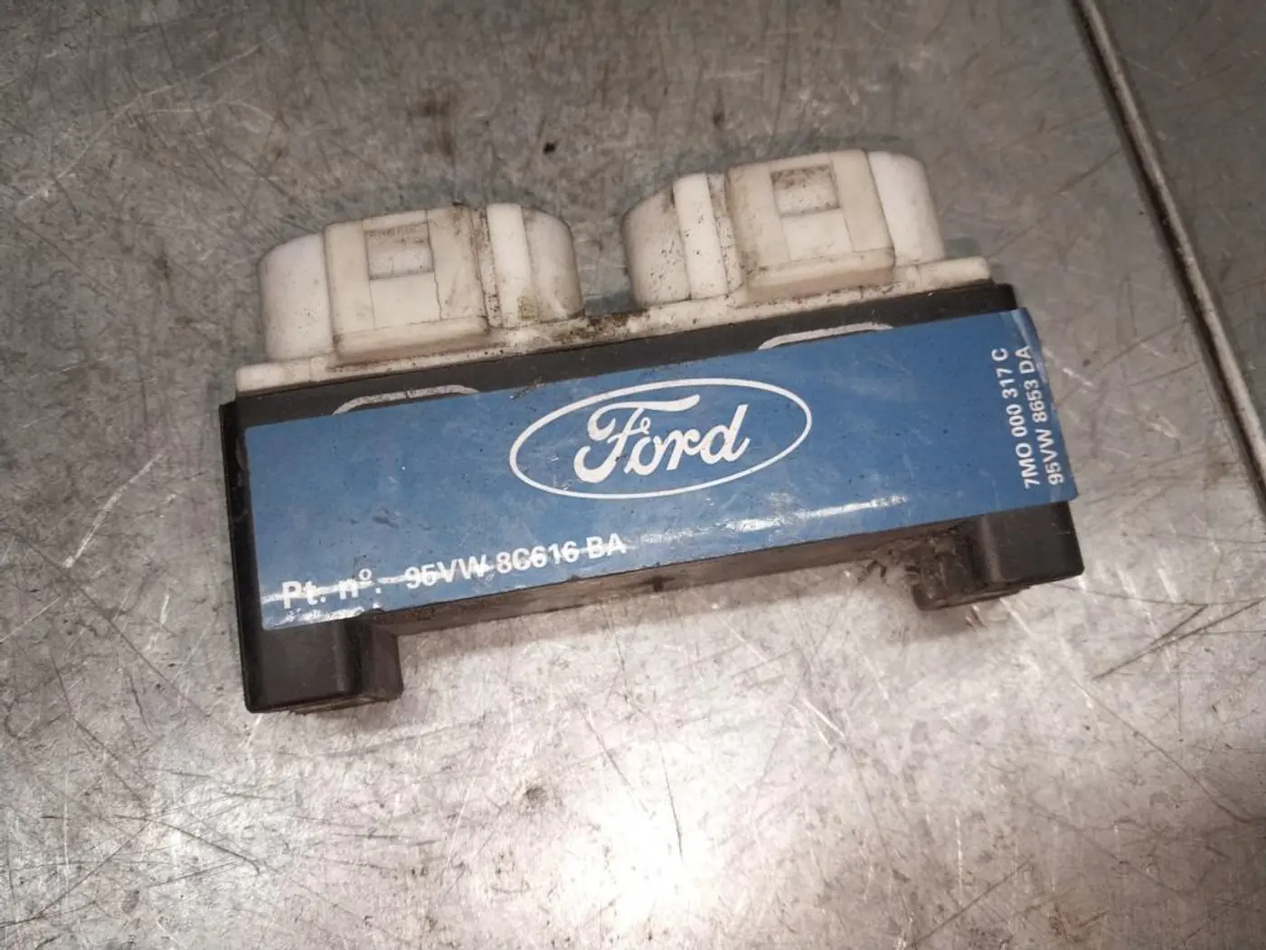 Блок управления вентилятором радиатора к Ford Galaxy 1997