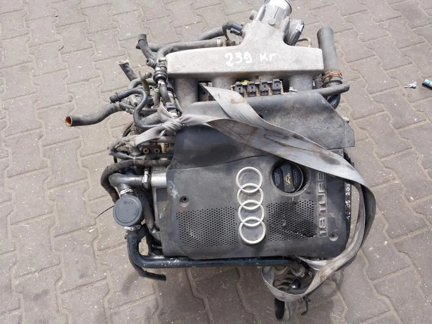Двигатель к Audi A4 2004