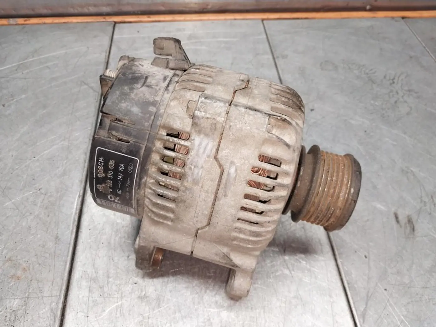 Генератор к Audi A3 1999