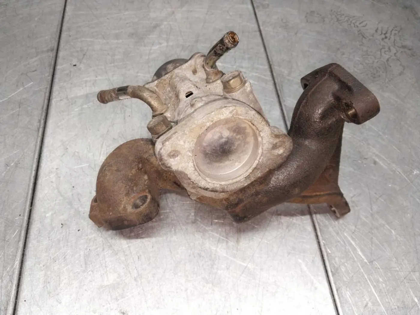 Клапан EGR к Mitsubishi Carisma 1999