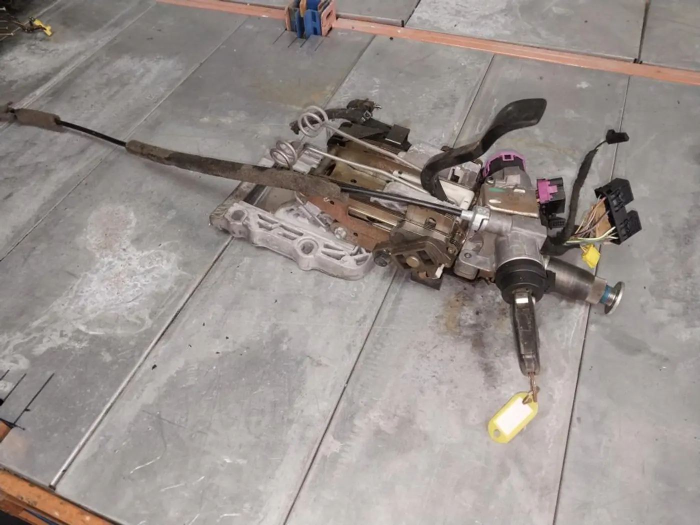 Рулевая колонка к Audi A6 2002