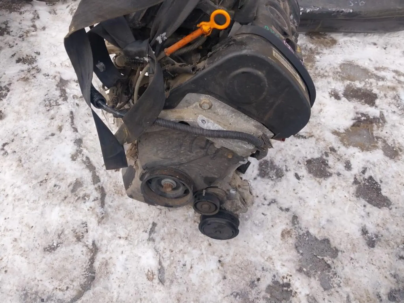 Двигатель к Volkswagen Caddy 2006