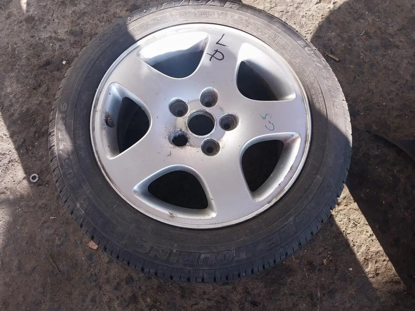 Диск литой к Audi A6 2003