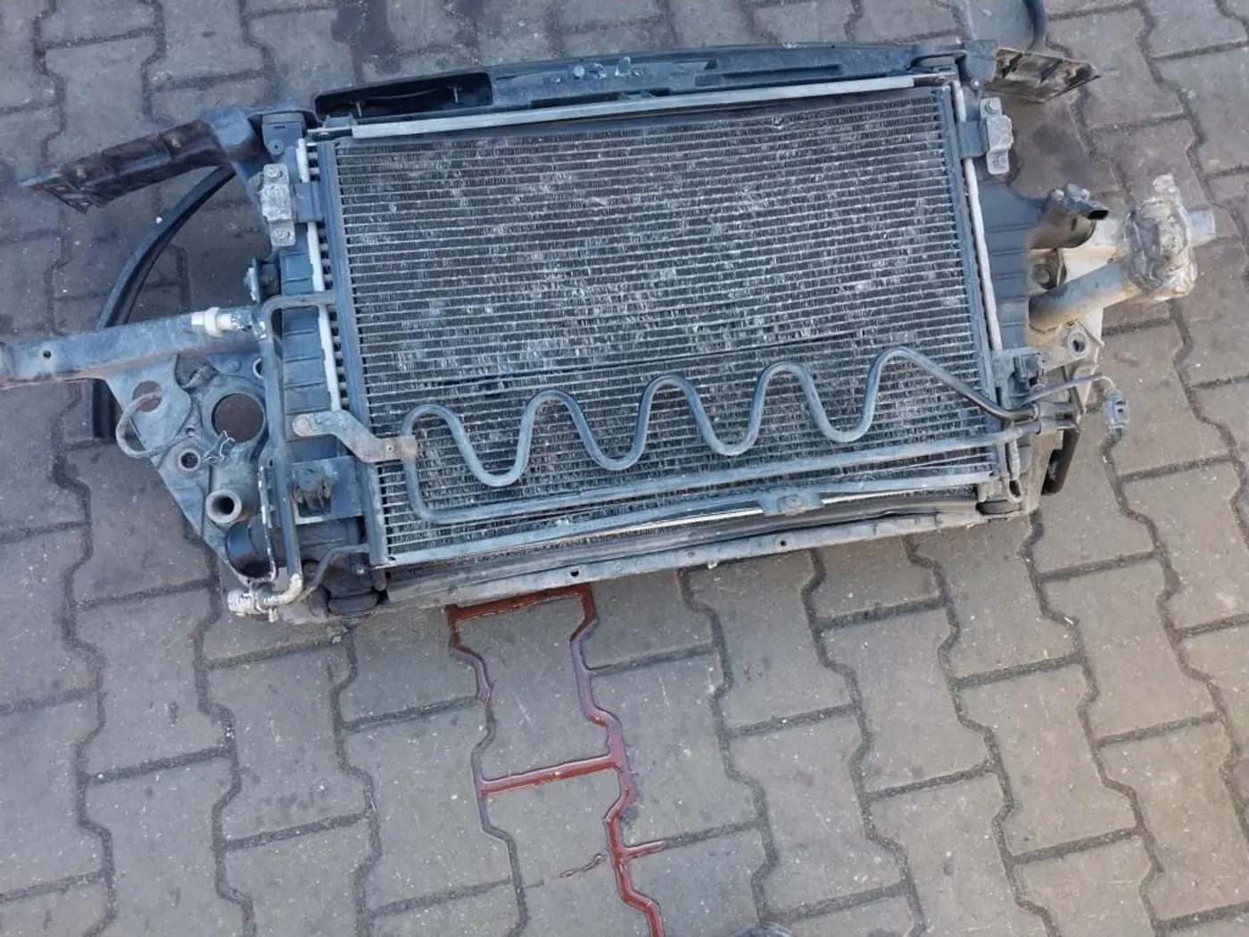 Кассета радиаторов к Audi A6 1999