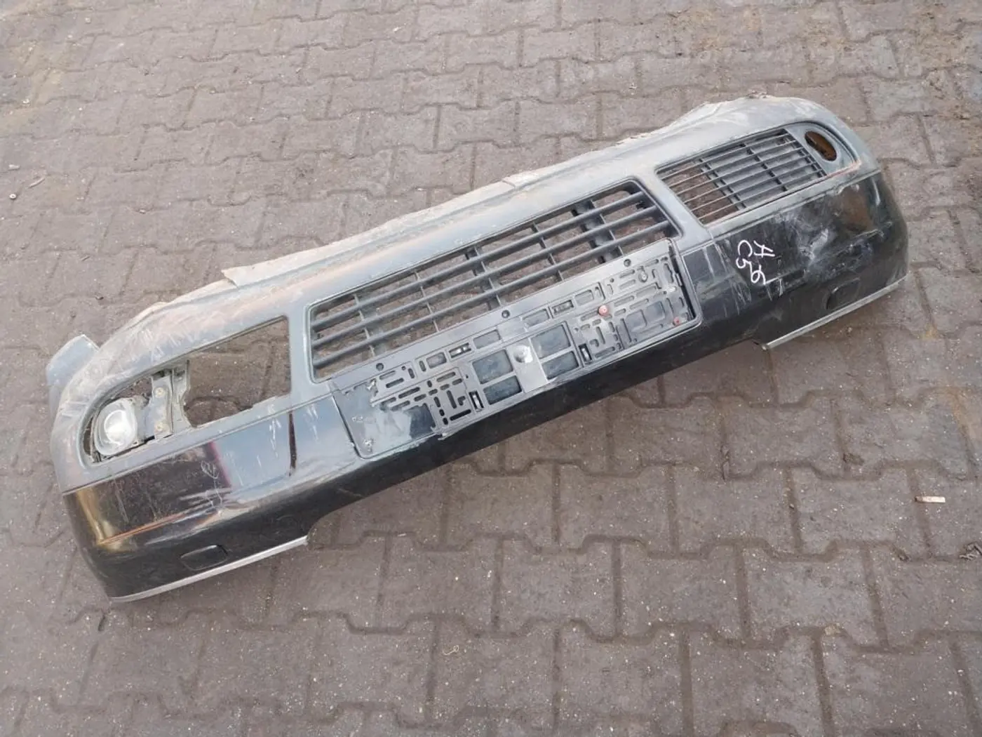 Бампер передний к Audi A6 1999