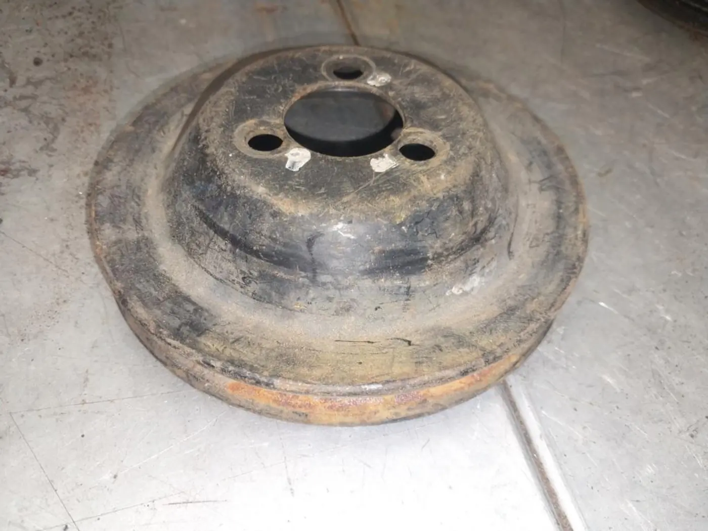 Шкив помпы к Volkswagen Jetta 1990