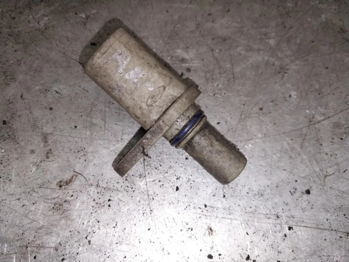 Датчик распредвала к Peugeot  2006